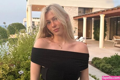 Clementine Vaughn ホット女優 画像