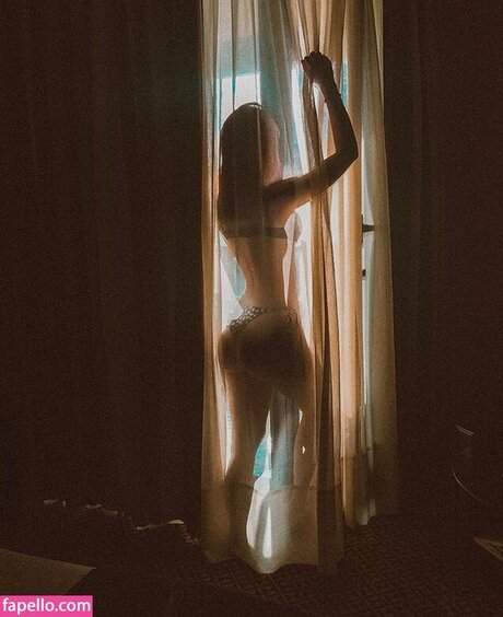 Carolina Luchtenberg スターセックス 写真