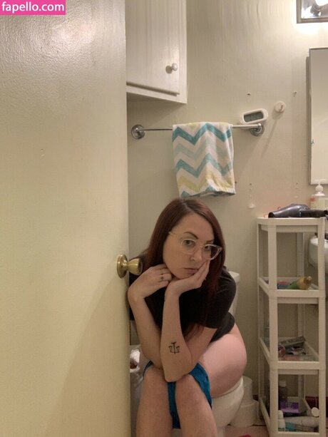 Mackenzie Stith 無料のスター 写真