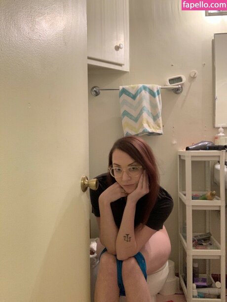 Mackenzie Stith かわいいポルノスター 画像