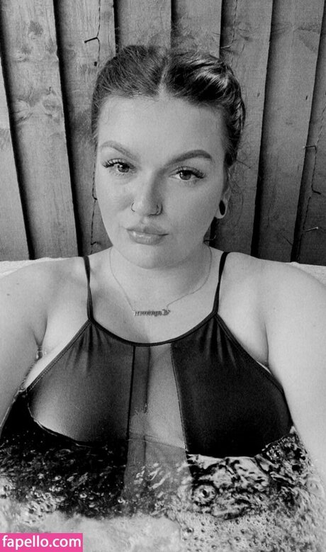 Zoe O Neill 無料モデル 写真