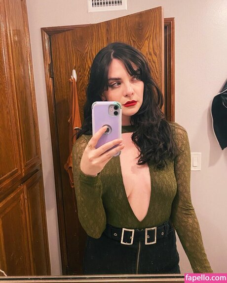 Bailey Meyers ホットなスター 写真