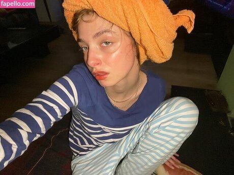 Ava Kalitowski ポルノスター ヌード 写真