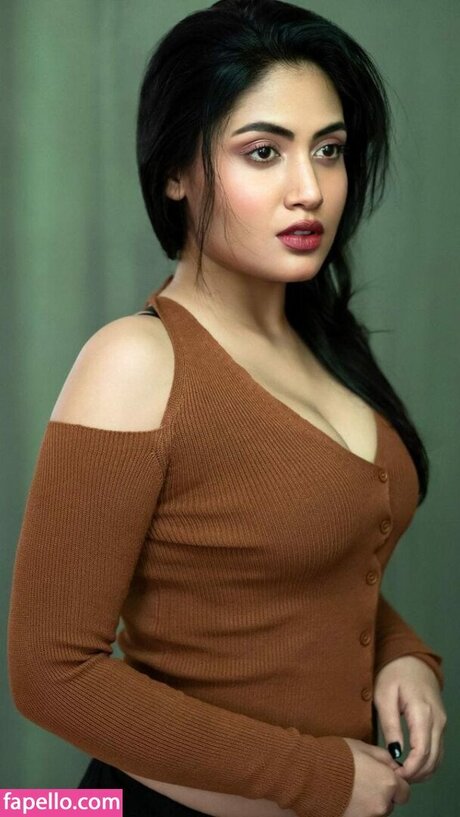 Manvi Chugh ポルノスター 画像