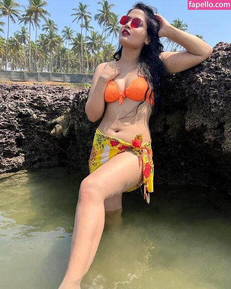 Manvi Chugh ポルノスター パーフェクト 写真