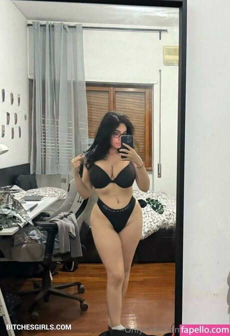 Sofia Mina ポルノ女優 写真