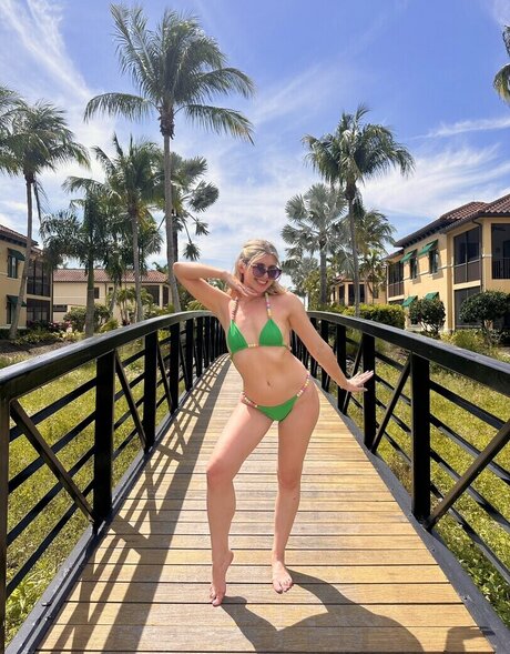 Sabrina Brier セクシーなポルノスター 写真