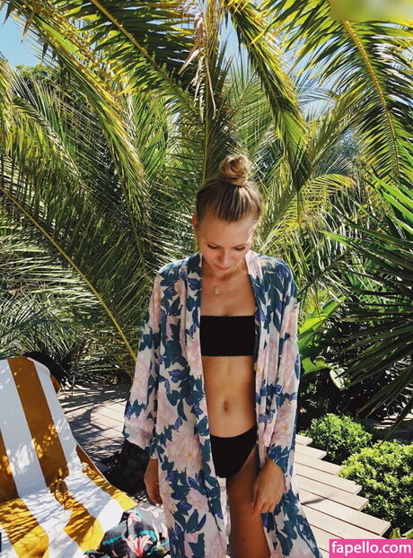 Carolin Niemczyk XXXモデル 写真
