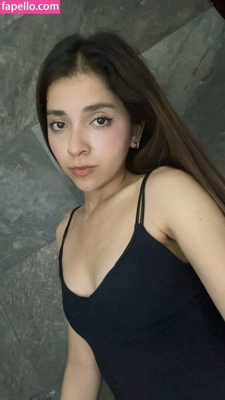 Georgi meow セクシーなポルノスター 写真