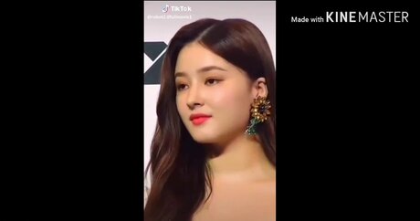 Nancy Momoland ポルノスター 写真