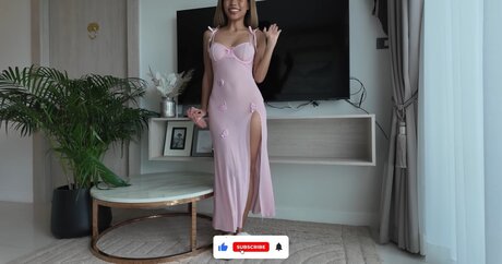 Lilly Lynn エロティック女優 写真