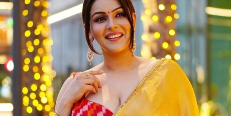 Yamini Malhotra ヌードスター 写真