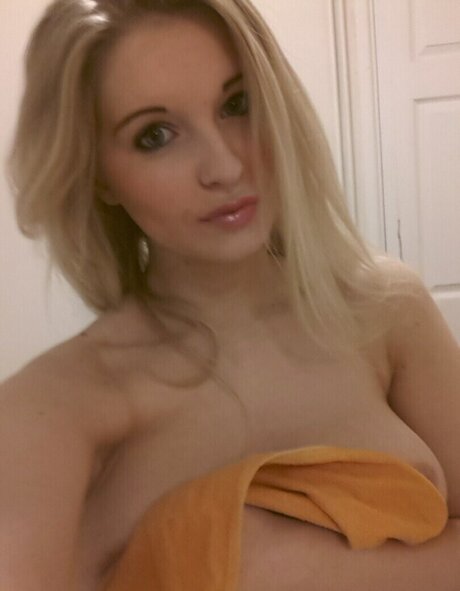 Jess Davies ポルノスター 画像