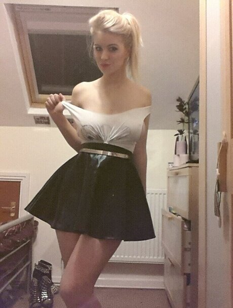 Jess Davies トップモデル 写真