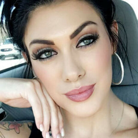 Ana Lorde トップポルノスター 写真