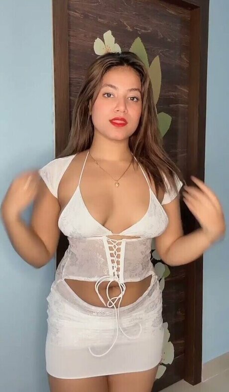 Brishti Samaddar スターセックス 写真