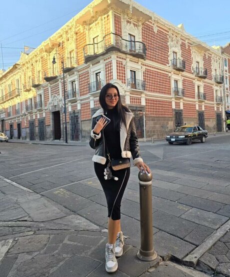 Ivonnita Bastida ホットなポルノスター 画像