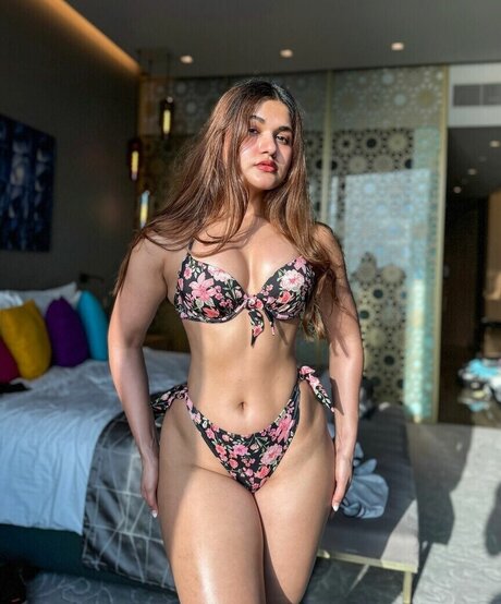 Soniya Singh Khatri ポルノスター トップ 写真