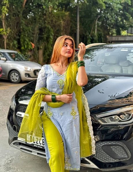 Soniya Singh Khatri 高品質スター 画像