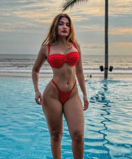 Soniya Singh Khatri ヌードモデル ギャラリー