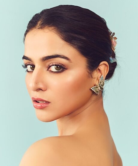 Wamiqa Gabbi HDスター アーカイブ