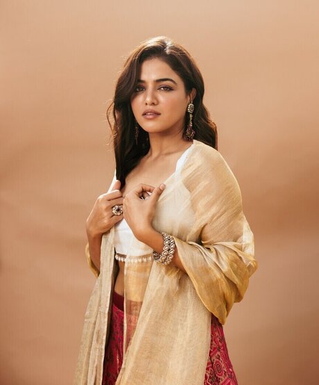 Wamiqa Gabbi ヌードモデル 写真