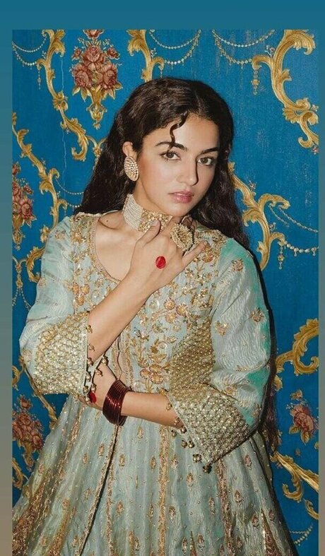 Wamiqa Gabbi HD女優 ギャラリー