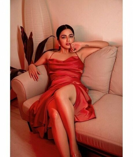 Wamiqa Gabbi ポルノスター 素敵 画像