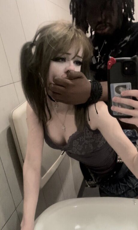 OnlyFansでチャット 無料 アーカイブ