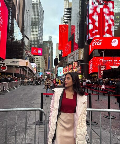 Divya Deshmukh ホットなスター 写真