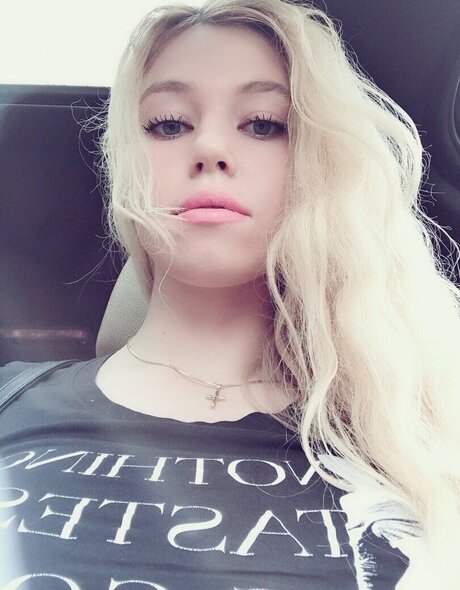 Allissonhotbb かわいいポルノスター 画像