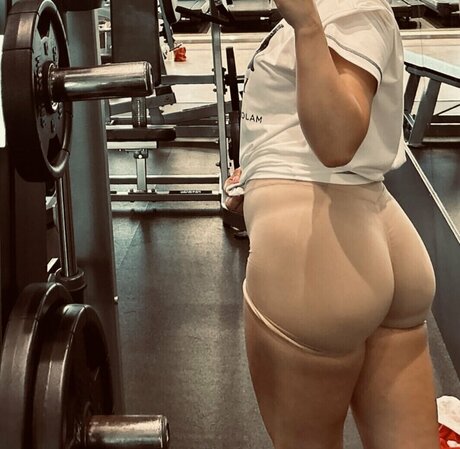 bigasswm ポルノ女優 写真