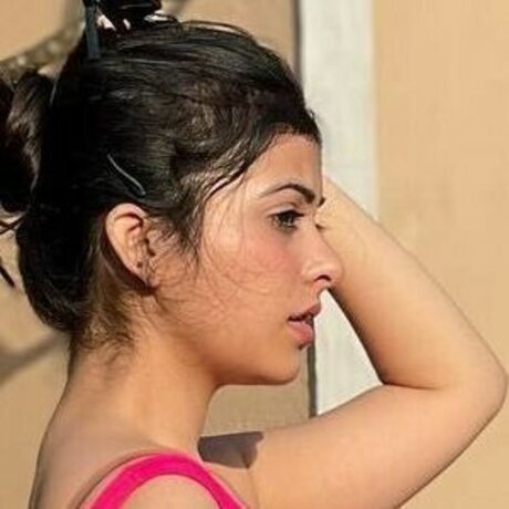Riya Pandey アダルトモデル 画像