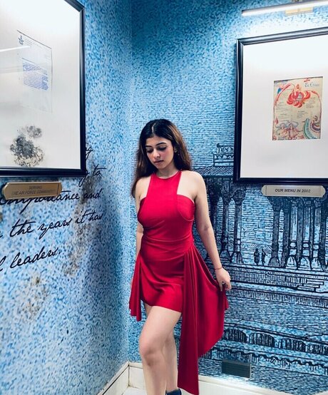 Riya Pandey ポルノスター ヌード 画像