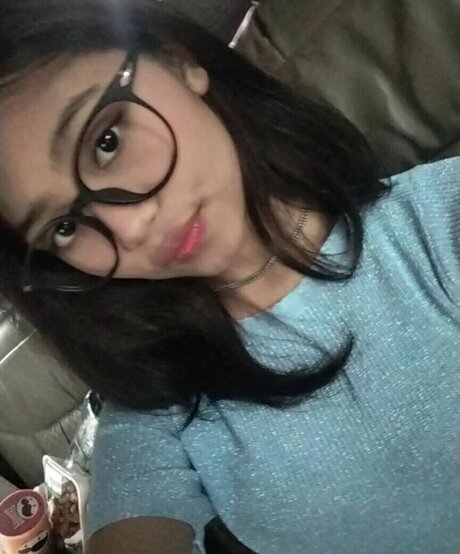 Riska Saputri セックス女優 写真