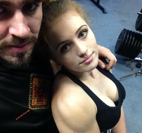 Julia Vins 可愛い女優 写真