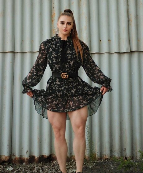 Julia Vins ホットなポルノスター 写真