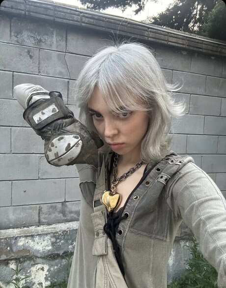 Sophie Powers ホットスター 画像