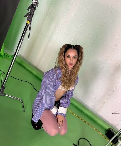 Daniela Avanzini エロティックなモデル 画像