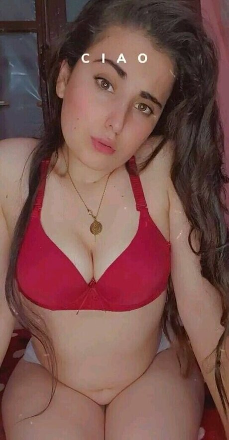 Dounia Stayfia アダルトスター 写真