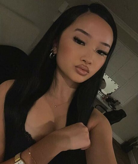 Kaylieee w セックスモデル 写真