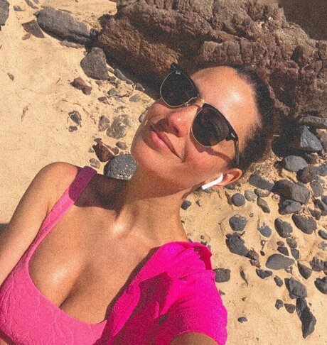 Nadine Menz アートモデル 画像