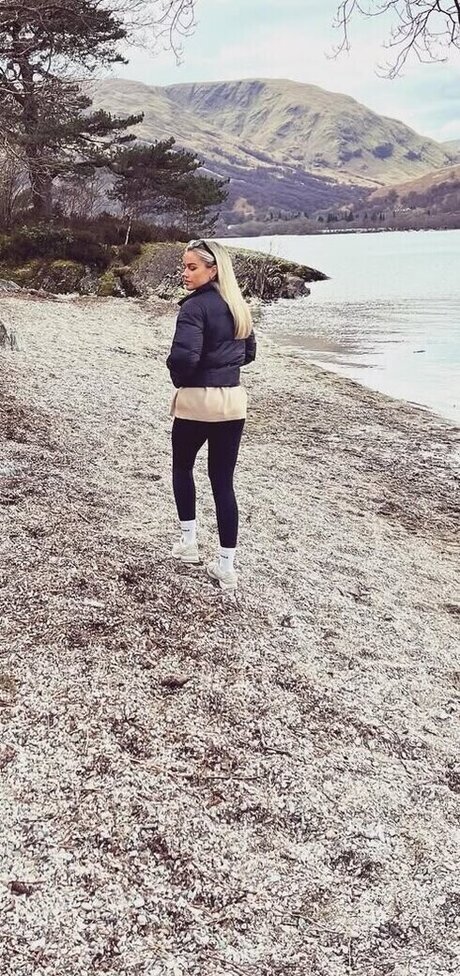 Eilidh Scott アダルト女優 写真