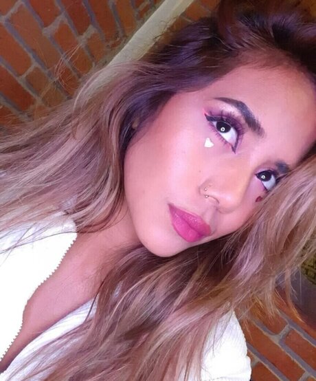 Saturnna Moon 素敵なポルノスター 画像