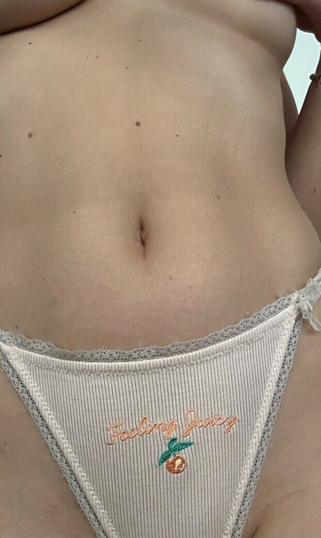 Lara Juice 女優 写真