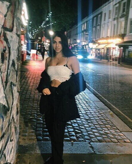 Cascina Caradonna 無料女優 写真