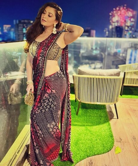 Shivaleeka Oberoi ヌードモデル 写真