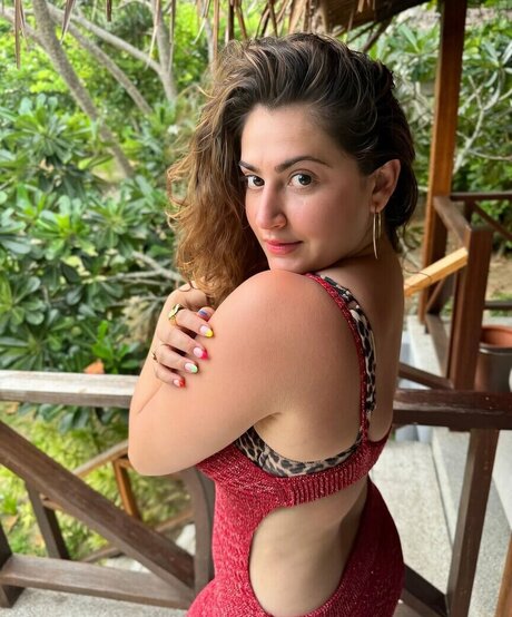 Shivaleeka Oberoi ヌードモデル 画像