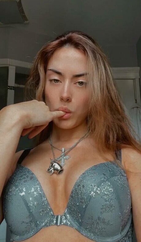 Alessandra Lucia 美しい女優 写真