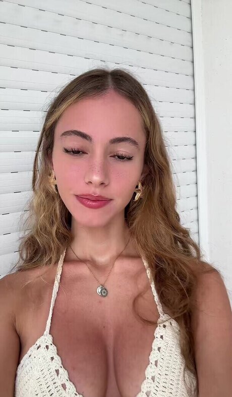 Lily Gottfried ヌード女優 ギャラリー
